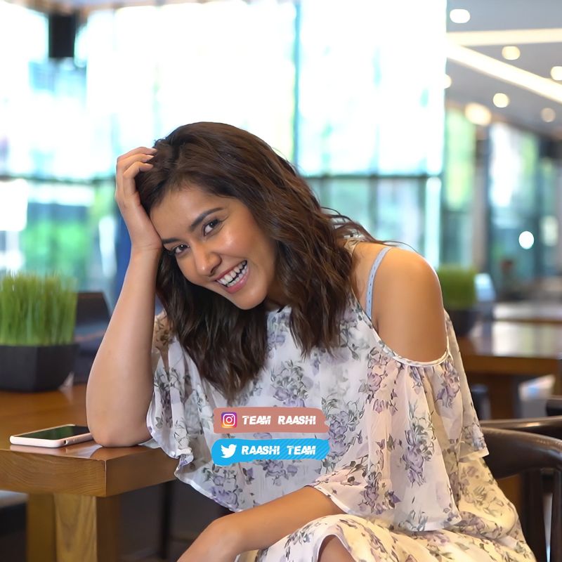 ఈ సందర్భంగా ఓ పోస్ట్ పెట్టింది రాశీ. `కూర్చొని ఉంటే మనకు కావాల్సిన ఆకృతి పొందలేము` అని పేర్కొంది.