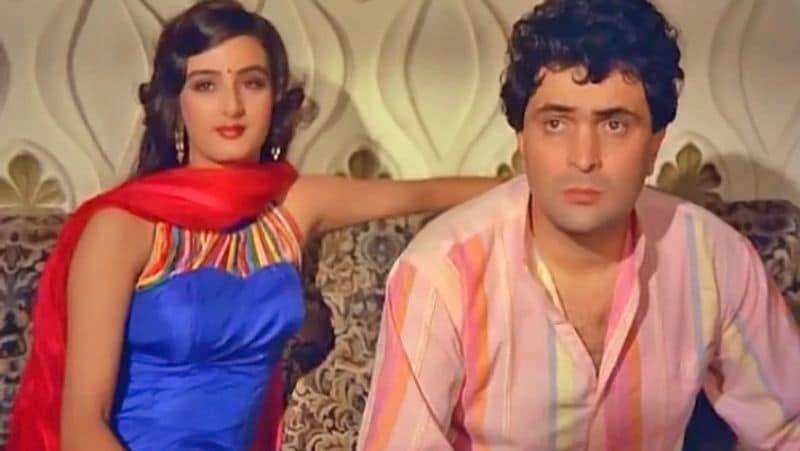 कहा जाता है कि फराह जल्दी गुस्सा हो जाती थीं। वो कब किसे गाली दे दें और कब किसे पीट दें ये कहना मुश्किल था। यही वजह है कि एक बार ऋषि कपूर ने ट्वीट करते हुए कहा था कि अगर फराह ने अपने गुस्से पर काबू रखा होता तो बॉलीवुड में उनकी जगह काफी बड़ी होती।