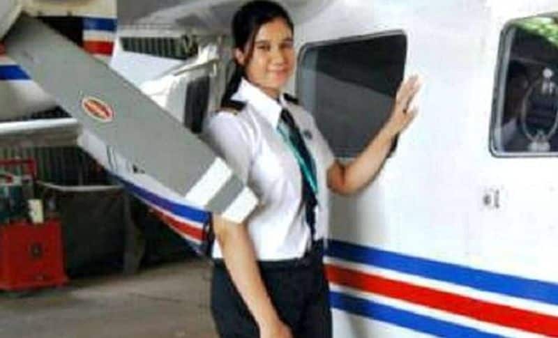 Kashmirs 25-yr-old Ayesha Aziz becomes Indias youngest female pilot says people of Valley are dpl