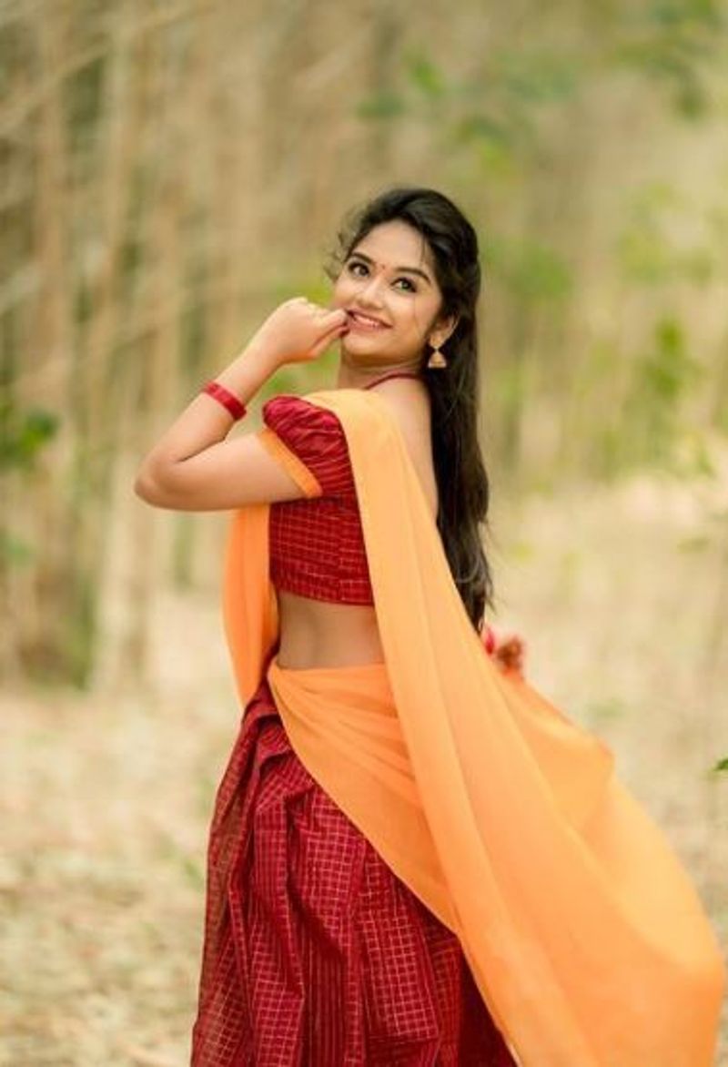 மிரட்டல் அழகி 