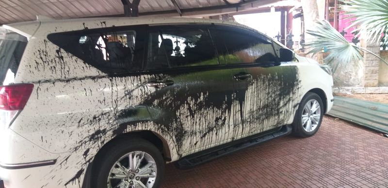 Jasna case black oil poured to high Court judge s car one arrest