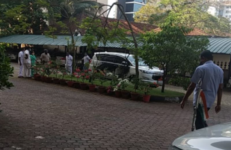 Jasna case black oil poured to high Court judge s car one arrest