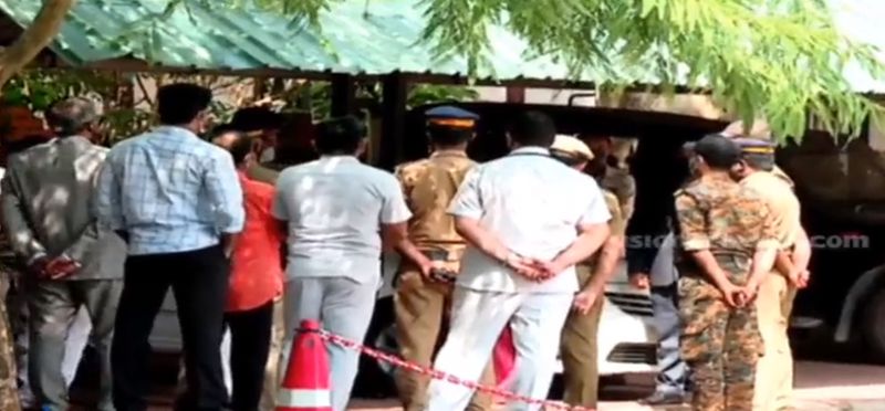 Jasna case black oil poured to high Court judge s car one arrest