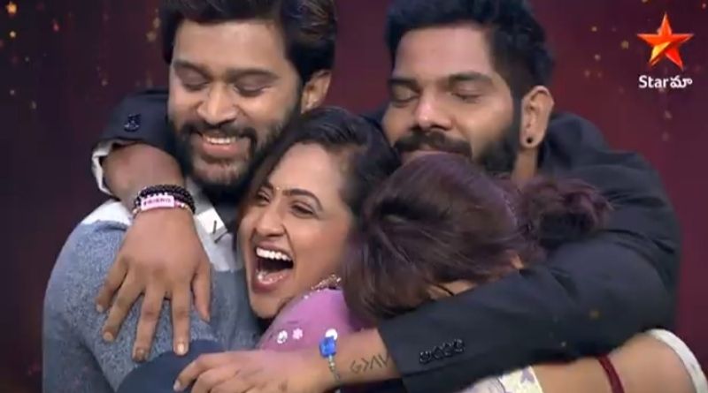 హౌస్ లో టీమ్ గా మెలిగిన నోయల్, అభిజీత్, హారిక మరియు లాస్య ప్రత్యేకంగా ఒకరిపై ఒకరు అభిమానం చాటుకున్నారు.