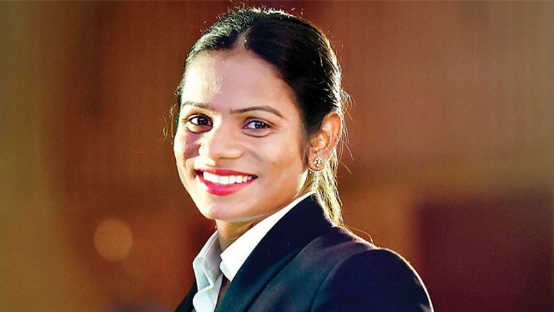 अपने रिलेशन के बारे में दुती बताती हैं कि गोपालपुर गांव में जहां वह पली-बढ़ी, उनकी पार्टनर भी उसी गांव में रहती थी। दोनों शुरुआत में तो केवल दोस्त थीं लेकिन अब पिछले कुछ सालों से वह उनके साथ एक सीरियस रिश्ते में हैं।