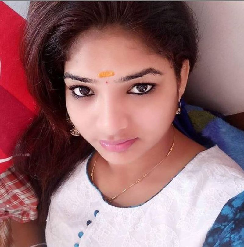 சென்னையை சேர்ந்த சின்னத்திரை மற்றும் வெள்ளித்திரை நடிகை ஸ்வேதா 
