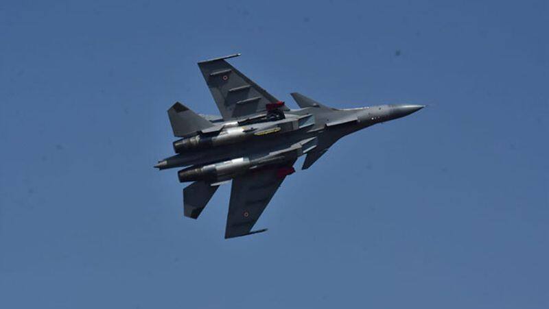 Rafael goes to Ladakh border .. China's J-20 fighter jet get back. The Air Force Commander is proud.
