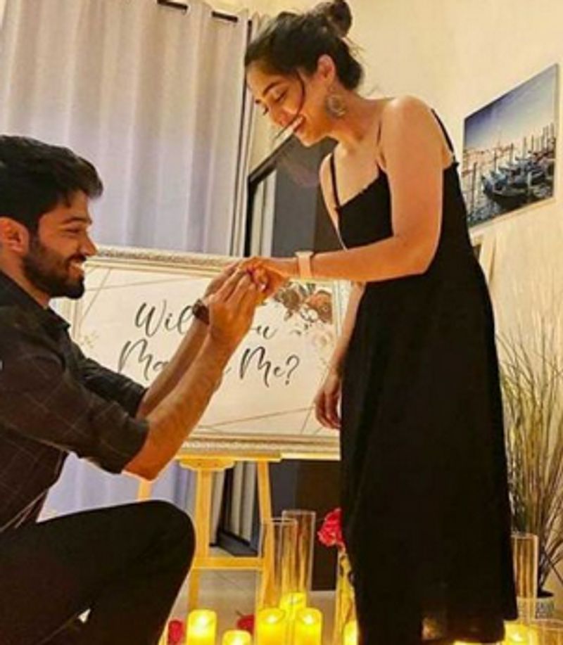 துபாயில் நடந்த இவரது பிறந்தநாள் விழாவில், இவரது நண்பர்கள் பலர் கலந்து கொண்டனர். இந்நிலையில் இவருக்கு சர்பிரைஸ் கொடுக்கும் விதத்தில், இவரது நீண்டகால நண்பரான ஜோமன் என்பவர் அவரது காதலிப்பதாக கூறி இன்ப அதிர்ச்சி கொடுத்தார்.
