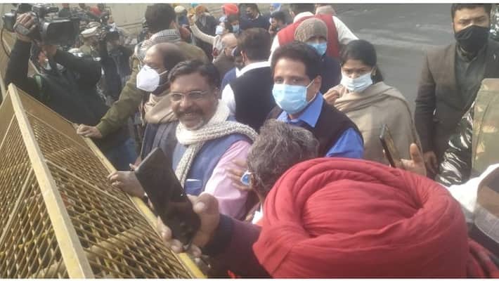 Kanimozhi and Thirumavalavan in Delhi, the army that stopped Thirumavalavan Kanimozhi and Thirumavalavan in Delhi, the army that stopped Thirumavalavan