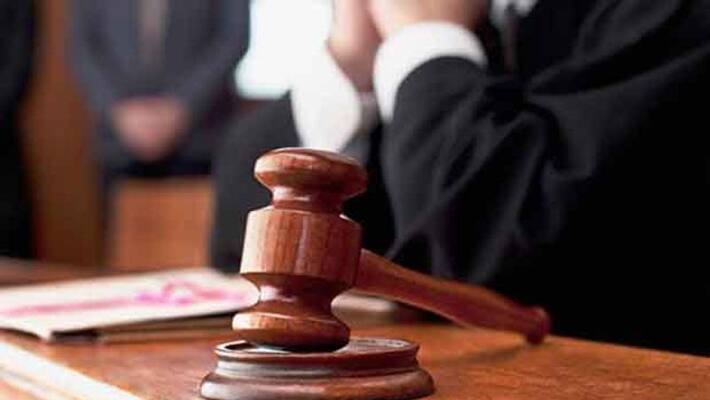 Officials who have been accused of corruption, get all the cash benefits.? Court pain. Officials who have been accused of corruption, get all the cash benefits.? Court pain.