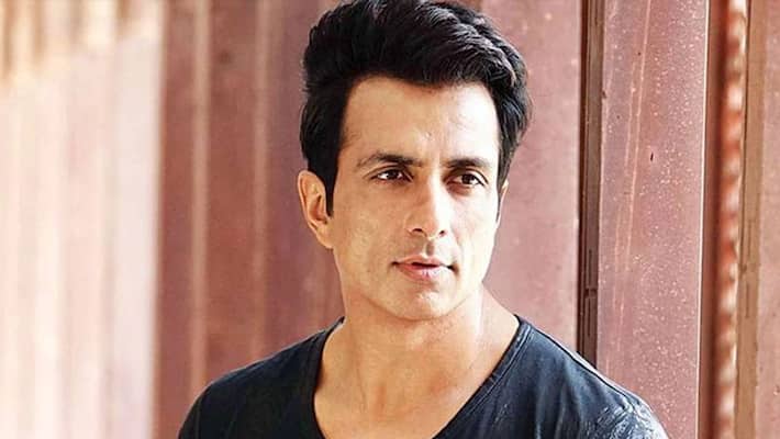 Actor Sonu Sood withdraws plea in SC against Bombay HC order on 'illegal' construction-dnm Actor Sonu Sood withdraws plea in SC against Bombay HC order on 'illegal' construction-dnm