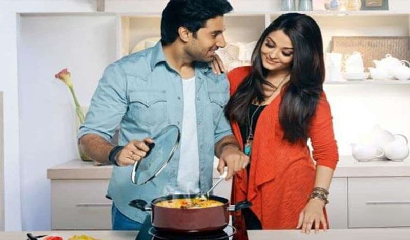 <p>ঐশ্বর্য রাই বচ্চন মানেই এক কথায় বলতে গেলে এক সুপারস্টার যিনি বলিউড থেকে হলিউড, সর্বত্র নিজের নামেই পরিচিত। </p>
