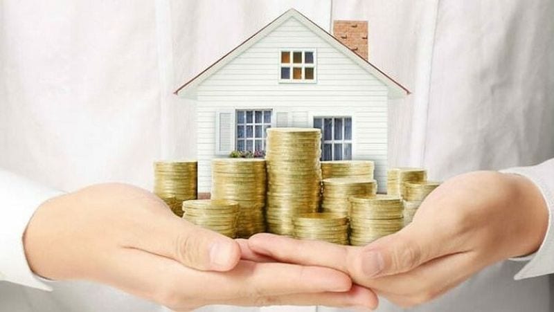 इस पर ध्यान देना भी जरूरी है कि सभी बैंकों ने एक्सटर्नल बेंचमार्क के तौर पर रेपो रेट को नहीं चुना है। कुछ बैंकों ने कर्ज की ब्याज दरों को डिपॉजिट रेट सर्टिफिकेट, ट्रेजरी बिल वगैरह से जोड़ रखा है। नया लोन लेने से पहले यह जानना भी जरूरी है कि एक्सटर्नल बेंचमार्क लिंक्ड ब्याज दर में उतार-चढ़ाव की गुंजाइश बनी रहती है। ब्याज दरों में किसी भी बदलाव का असर ईएमआई पर पड़ता है। (फाइल फोटो)