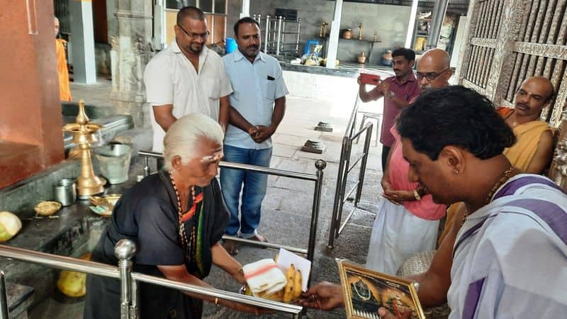 Beggar Granny Donates 1 Lakh Rupee To saligrama Temple snr