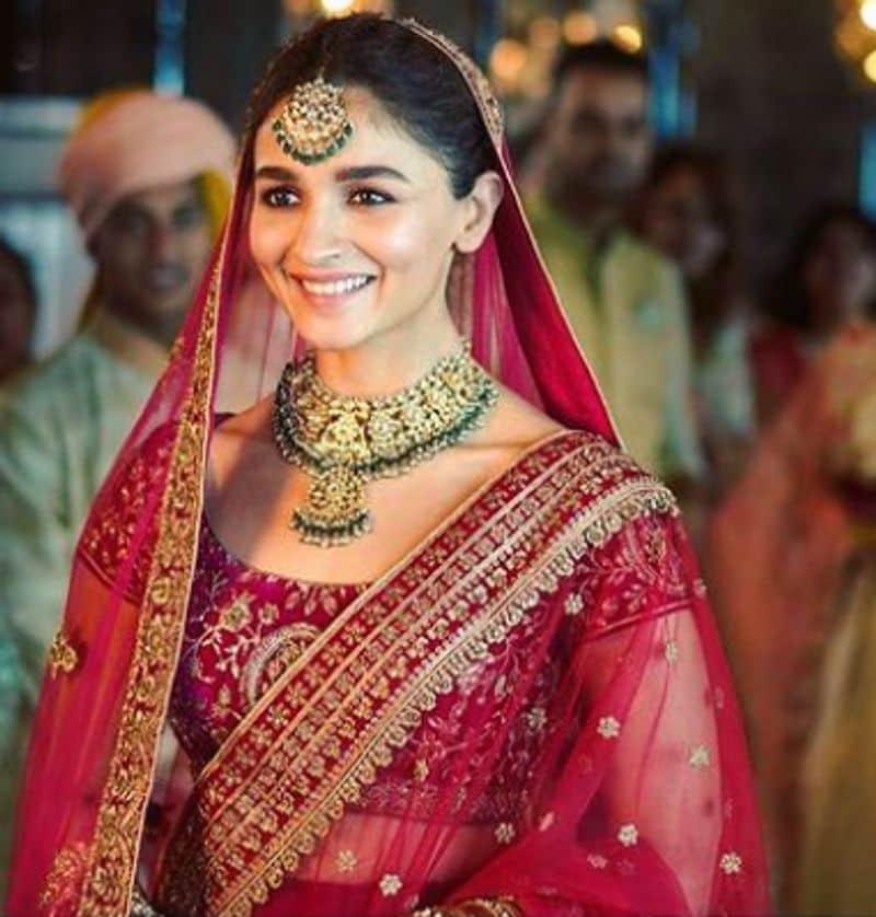 Alia ended by saying that she doesn’t want to live with a person until she gets married. So, it (marriage) may happen for that reason.