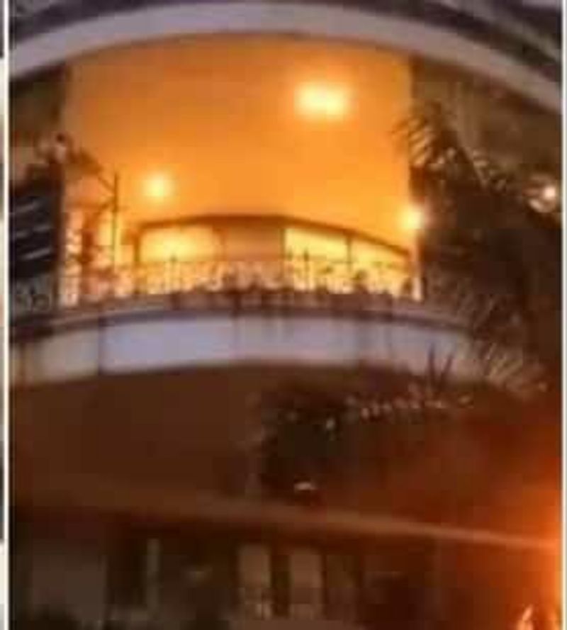 Reports say that Jacqueline has reportedly moved to the house in Juhu after living in a rented house in Bandra for many years.