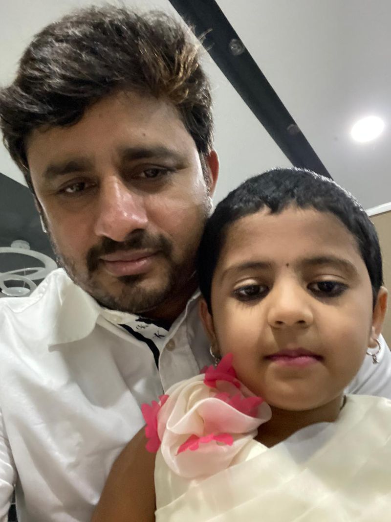 இந்த குட்டி குழந்தை தன்வியின் தற்போதைய புகைப்படம் சமூக வலைத்தளத்தில் வைரலாகி உள்ளது.