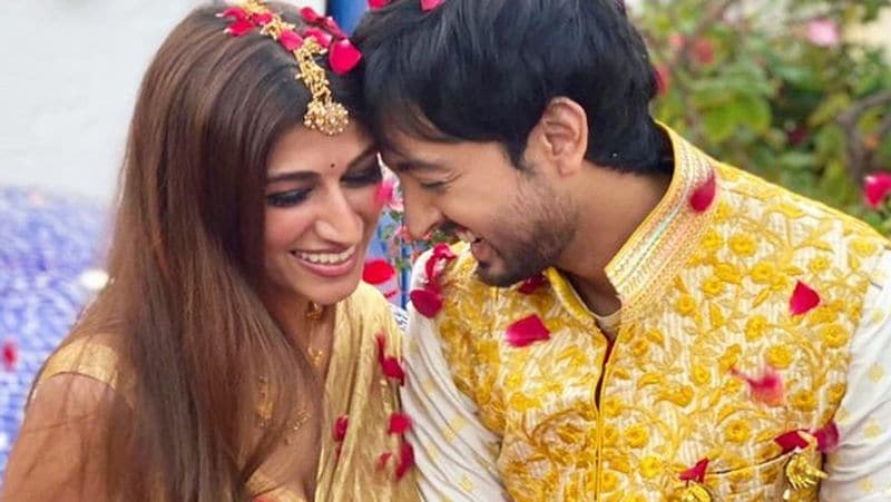 प्रियांक और शजा एक-दूसरे को लगभग 10 साल से जानते हैं। हालांकि, इस कपल के कोरोना महामारी के कारण अपने हनीमून डेस्टिनेशन को फाइनल करना बाकी है। 