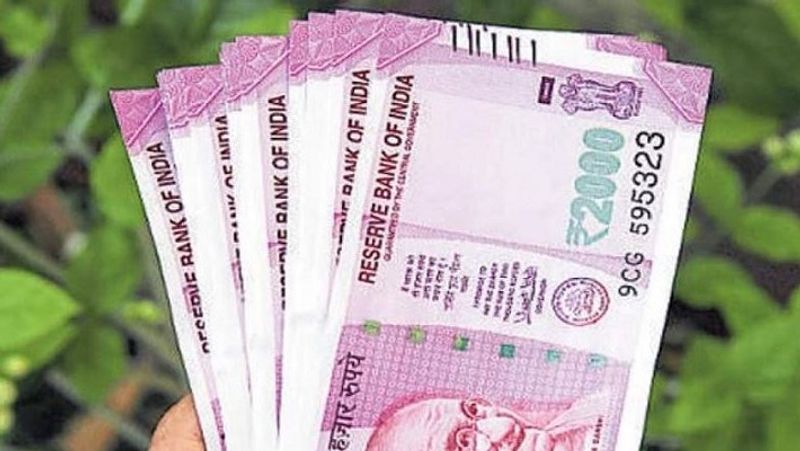 इस स्कीम में हर साल अगर न्यूनतम 250 रुपए नहीं जमा किए जाते हैं, तो खाता बंद हो जाता है। इसके बाद 50 रुपए सालाना पेनल्टी के साथ यह खाता फिर से रिवाइज कराया जा सकता है। अकाउंट खोलने के 15 साल बाद तक इसे रिएक्टिवेट कराए जाने की सुविधा मिलती है। (फाइल फोटो)