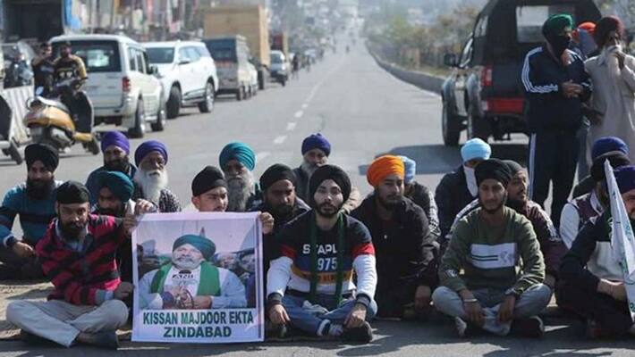 Farmer chakka jam against agricultural laws all over the country kpn Farmer chakka jam against agricultural laws all over the country kpn