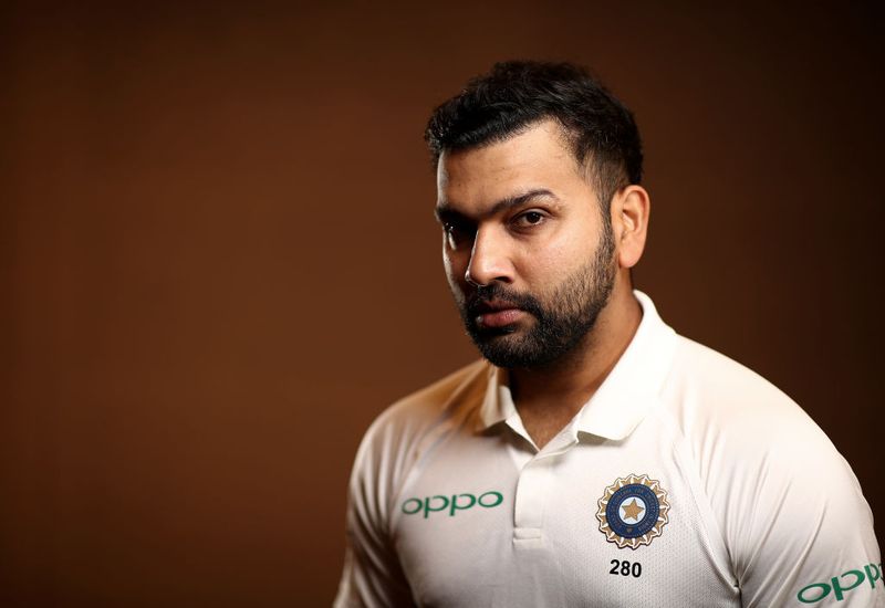 అయితే ఇంతకుముందు టెస్టుల్లో మిడిల్ ఆర్డర్లో బ్యాటింగ్ చేసినప్పుడు రోహిత్ పెద్దగా సక్సెస్ కాలేదు. వన్డే, టీ20ల్లో ఓపెనర్గా ఆకట్టుకున్నాడు. అందుకే టెస్టుల్లో కూడా ఓపెనర్గా ట్రై చేద్దామని నేనే సలహా ఇచ్చాను.