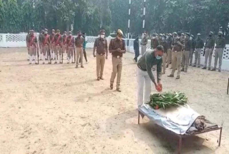 भौराकलां थानाक्षेत्र के गांव कपूरगढ़ में युवती की हत्या करके शव को भूसे में छिपा दिया गया था। टिंकी ने शव को बरामद कराने और वारदात करने वाली बड़ी बहन को पकड़वाने में पुलिस का सहयोग किया था।