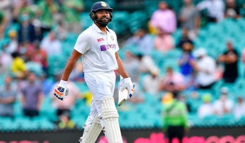 ఐపీఎల్ 2020 సీజన్లో గాయపడిన రోహిత్ శర్మ, ఆ తర్వాత ఆస్ట్రేలియాతో జరిగిన టీ20, వన్డే సిరీస్లో పాల్గొనలేదు... మొదటి రెండు టెస్టుల్లో కూడా పాల్గొనని రోహిత్ శర్మ, ఆఖరి రెండు టెస్టుల్లో ఆడాడు.