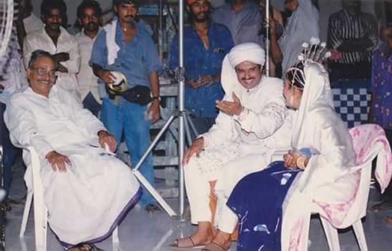 `వంశానికొక్కడు` కె.విశ్వనాథ్లతో బాలయ్య.