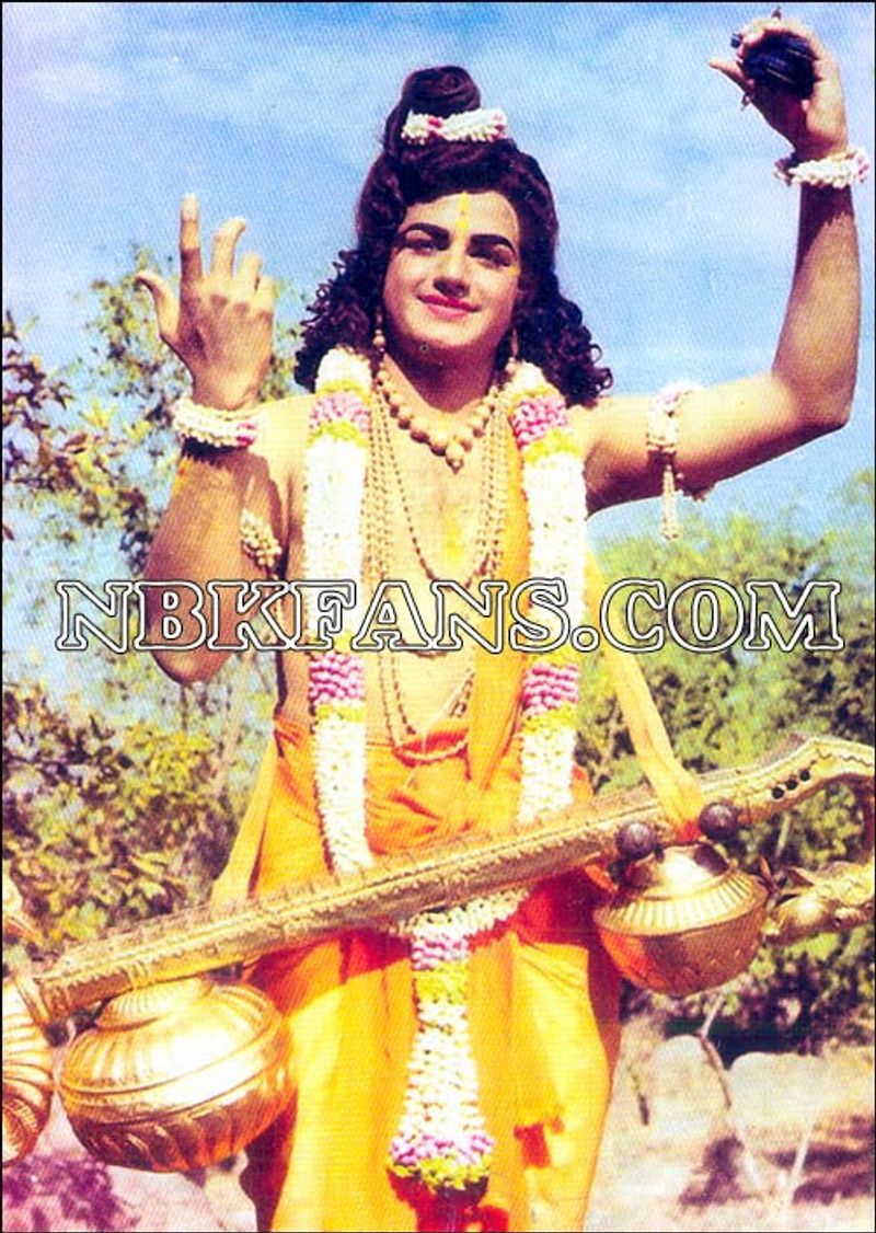 నారదుడి వేషాధారణలో బాలకృష్ణ.