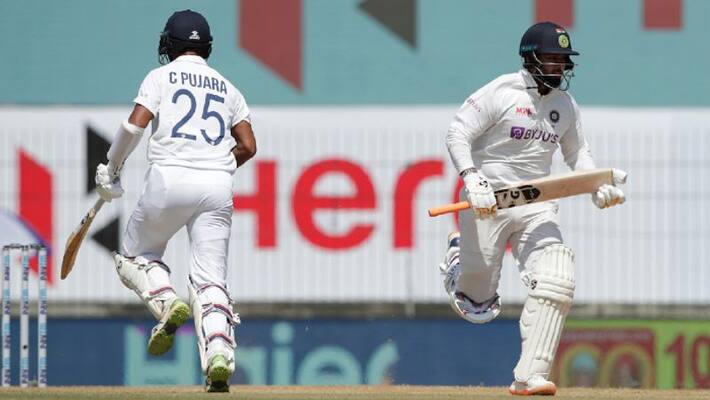 Pant and Pujara study the ship after early collapse Pant and Pujara study the ship after early collapse