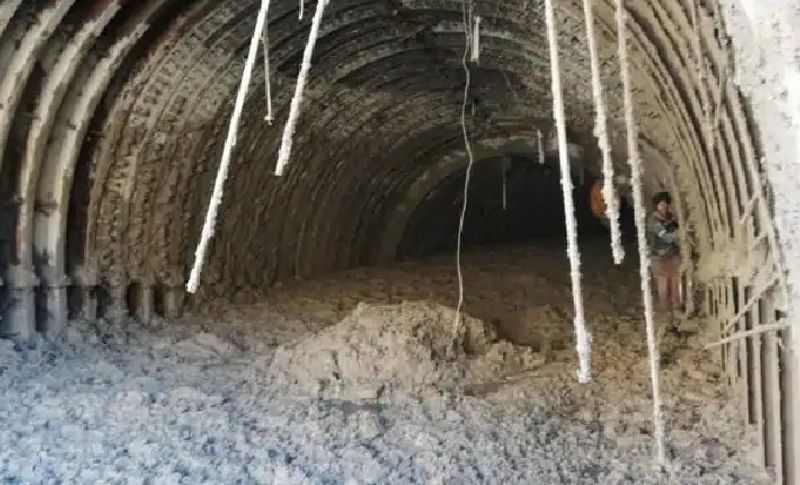तस्वीर में देखिए वही तवोवन इलाके की टनल जिसमें से ITBP के जवानों ने 16 लोगों को सुरक्षित निकाला है।