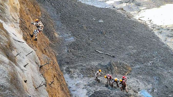 Uttarakhand glacier break: 15 BRO workers from Jharkhand killed in Sumna avalanche-dnm Uttarakhand glacier break: 15 BRO workers from Jharkhand killed in Sumna avalanche-dnm