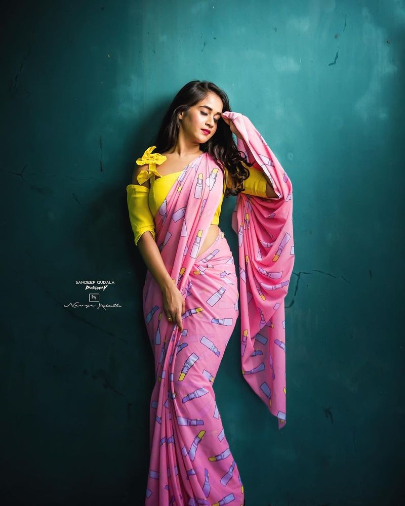 ఇటీవల పంచుకున్న ఆమె వీడియోలు నెటిజన్లని విశేషంగా ఆకట్టుకుంటున్నాయి.