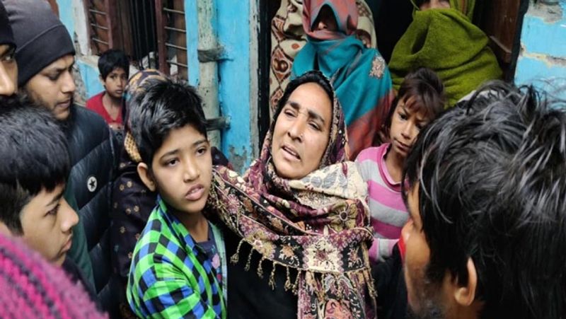 गुलफाम ने दूसरा निकाह रेशमा से किया। दोनों की एक बेटी आयत पैदा हुई। कुछ समय बाद रेशमा अपनी बेटी को पति गुलफाम के पास छोड़कर चली गई। डेढ़ साल पहले गुलफाम ने तीसरा निकाह मुरादाबाद निवासी मुस्कान से किया।