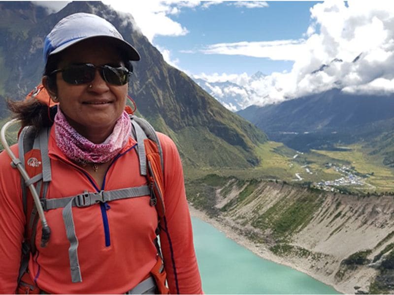 उनके पति संजय कुमार भी यूपी कैडर के IAS ऑफिसर हैं। अपर्णा अपने साउथपोल फतेज सपने को पूरा करने के लिए पति को सफलता का श्रेय देती है। बिना शर्त समर्थन का आभार मानती हैं। दो बच्चों की मां होकर उन्हें पूरे परिवार का समर्थन और प्रोत्साहन मिला। जिसकी वजह से उन्होंने बड़ी-बड़ी कामयाबी हासिल की। उनकी सफलता के लिए उन्हें यूपी के मुख्यमंत्री योगी आदित्यनाथ तथा IPS एसोसिएशन की तरफ से सम्मानित किया गया था। 