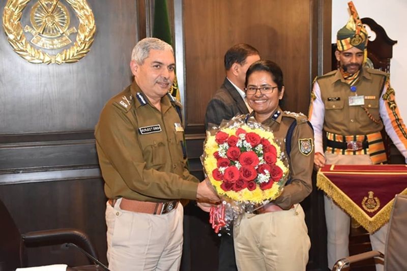 अपर्णा केवल उत्तर प्रदेश हीं नहीं बल्कि पूरे देश की प्रेरणा हैं। उनका रिकार्ड भारतीय लोक सेवा अधिकारियों के लिए भी एक चुनौती है। क्योंकि उन्होंने विषम परिस्थितियों और व्यस्त कार्यभार के बावजूद ऐसा अनोखा रिकार्ड अपने नाम किया। उन्होंने यह साबित कर दिया है महिलाएं साहसी खेलों के क्षेत्र में भी अपना वर्चस्व कायम कर सकती हैं। भारतीय लोक सेवा की इच्छा रखने वाले उन सभी उम्मीदवारों के लिए अपर्णा की जीवनी एक संदेश है। 