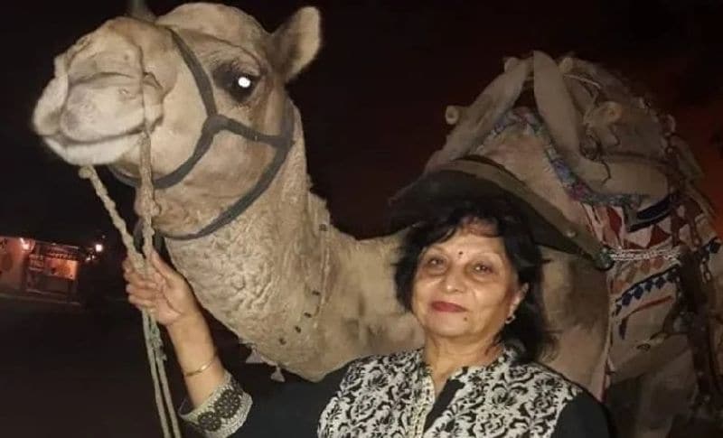 पकड़े गए दो आरोपियों की पूछताछ में सामने आया कि रोहित ने अपनी प्रेमिका सपना को 12 लाख का हीरे का हार देना चाह रहा था। इस गिफ्ट को वह 14 फरवरी को वेलेंटाइन डे पर देने वाला था। मृतक नरेंद्र नाथ के पास घर में गहने और नगदी भी थे, वह घर में अक्सर अकेले रहते थे। इसलिए उनको मारने का प्लान रोहित ने बनाया। मारे गए नरेंद्र नाथ की इन लोगों से जान पहचान हो गई थी। यही जान पहचान जान की दुश्मन बन गई।

