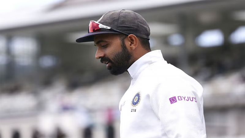 న్యూజిలాండ్ టెస్టు సిరీస్కి ముందు వరుసగా ఏడు మ్యాచుల్లో వరుస విజయాలు అందుకున్న విరాట్ కోహ్లీ, తాజాగా వరుసగా నాలుగు ఓటములు ఎదుర్కొన్నాడు. అయితే ఈ 11 మ్యాచుల్లో విరాట్ కోహ్లీ కేవలం ఒకేసారి టాస్ గెలిచాడు. గత ఆసీస్ పర్యటనలో మూడు టెస్టులకు నాయకత్వం వహించిన అజింకా రహానే కూడా మూడు మ్యాచుల్లోనూ టాస్ ఓడాడు.