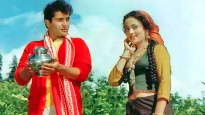 राम तेरी गंगा मैली फिल्म तो सुपरहिट रही लेकिन इसका सारा क्रेडिट एक्ट्रेस मंदाकिनी को मिल गया। जैसे-जैसे फिल्म चर्चित होने लगी राजीव कपूर पिता राज कपूर से नाराज होते गए। इस फिल्म के बाद बाप-बेटे में काफी अनबन हो गई थी।