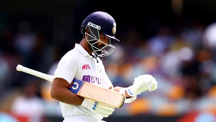 Flop Show continues Fans asks for Mayank and Vihari in Team instead of Pujara and Rahane Flop Show continues Fans asks for Mayank and Vihari in Team instead of Pujara and Rahane