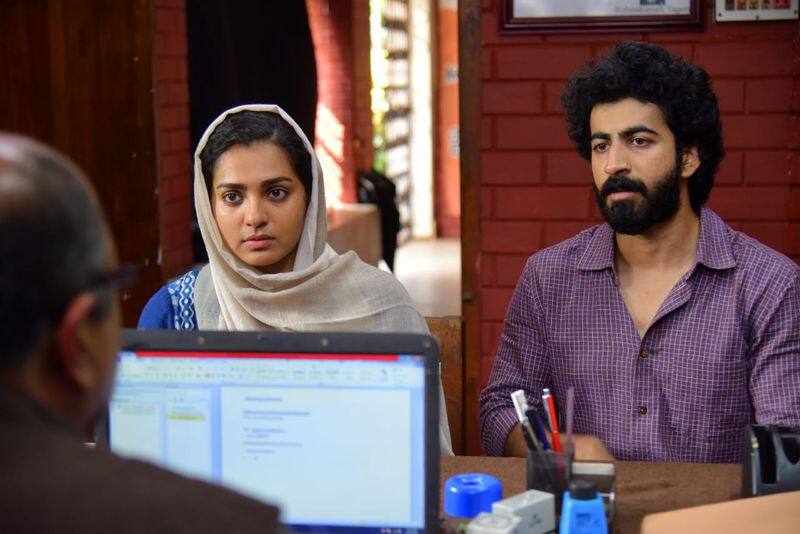 parvathy starring varthamanam release date changed