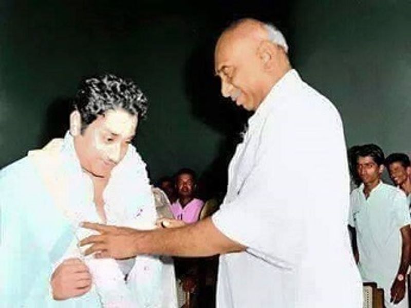 Shivaji Ganesan cooked in his house under his supervision during the floods in Chennai in 1960 viral in rare phtos