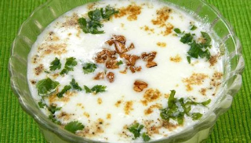 5.బురానీ రైతా.. బిర్యానీతో పాటు మనకు రైతా కూడా అందిస్తూనే ఉంటారు. అందులో బురానీ రైతా గురించి ప్రత్యేకంగా చెప్పుకోవాలి. ఈ రైతాని వెల్లులితో తయారు చేస్తారు. చాలా రుచిగా ఉంటుంది. దీనిని బిర్యానీలో కలిపి తీసుకుంటే మరింత రుచిగా ఉంటుంది.