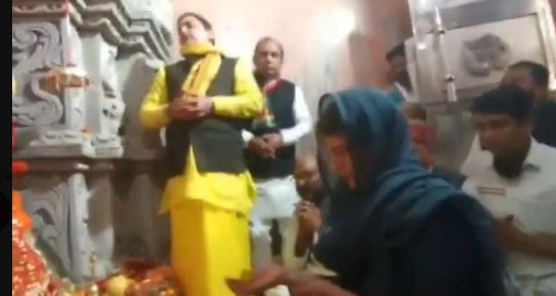 मीडिया रिपोर्ट्स के मुताबिक प्रियंका गांधी के सहारनपुर के बाद प्रयागराज जाने की संभावना जताई जा रही है। माना जा रहा है कि कल मौनी अमावस्या के मौके पर वह प्रयागराज पहुंचकर संगम में डुबकी लगा सकती हैं।