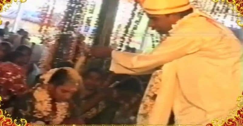 తలంబ్రాలు పోస్తున్న సునామి సుధాకర్