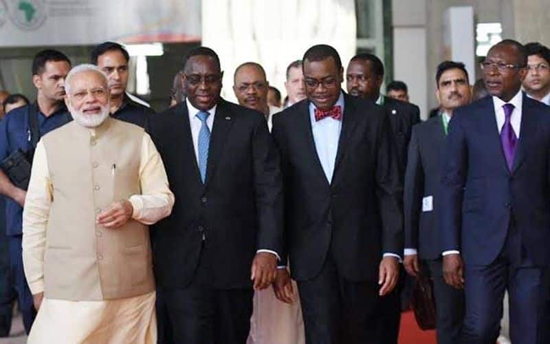 India sends corona vaccine to Caribbean .. Dominica Prime Minister bows to Modi as God.