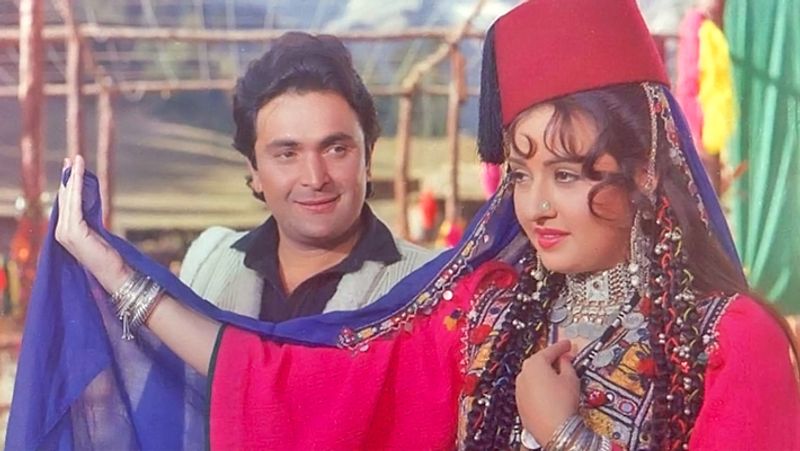 जेबा की एक्टिंग देखकर राज कपूर ने उन्हें आरके बैनर के तले बन रही फिल्म हिना में काम दिया। इस फिल्म में ऋषि कपूर और अश्विनी भावे लीड रोल में थे। जेबा की यह डेब्यू फिल्म थी और ब्लॉकबस्टर भी रही। लेकिन इसके बाद उनकी कोई फिल्म कमाल नहीं दिखा सकी। 