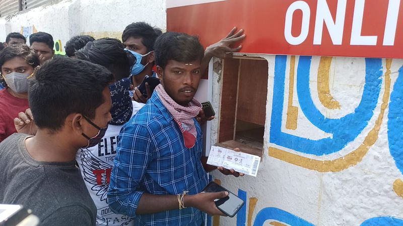 ಈಗಾಗಲೇ ಮುಂಬರುವ ಪಂದ್ಯಗಳಿಗೆ ಟಿಕೆಟ್ ಖರೀದಿಸಿದವರಿಗೆ ಹಣವನ್ನು ಹಿಂದಿರುಗಿಸಲಾಗುತ್ತದೆ ಎಂದು ಗುಜರಾತ್ ಕ್ರಿಕೆಟ್ ಸಂಸ್ಥೆ ತಿಳಿಸಿದೆ.