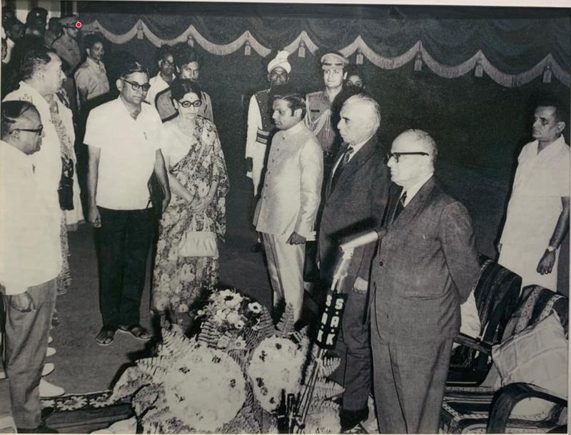 ദാ, ഇന്ന് മുതല്‍ പ്രദര്‍ശനം ആരംഭിക്കുന്നു.. ഷേണായീസ്... ! Shenoys