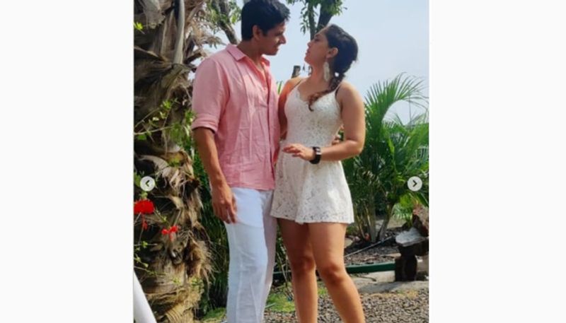 ఒక మనిషిని చూడగానే ఆకర్షణలో పడిపోయి.. పరిచయం అది కాస్తా రోజులు గడిచిన కొద్దీ ప్రేమగా మారి డేటింగ్ మొదలుపెట్టడం. వెంటనే కలవడం, తమ అనుబంధానికి కాస్త రొమాన్స్ జోడించడం.. ఇదివరకటి ట్రెండ్..